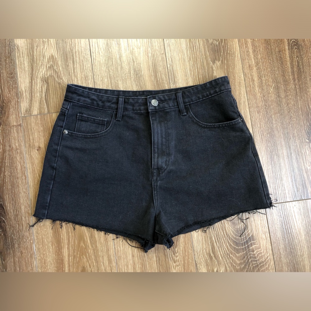 NWT Pretty Little Thing Black Denim Shorts